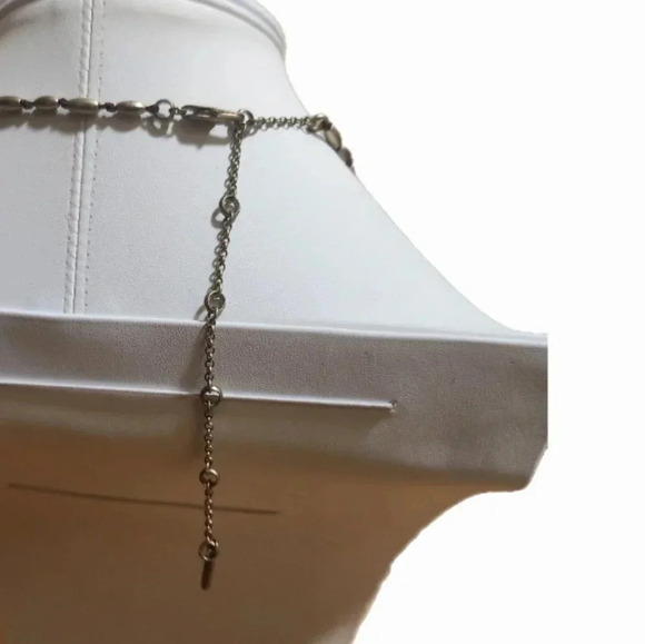 Kenneth Cole Reaction Long Gold metal and Red string necklace - Picture 3 of 3